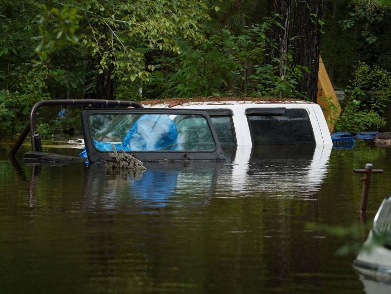 Viviendas destruídas y calles inundadas: los estragos de la tormenta Debby en su paso por EUA
