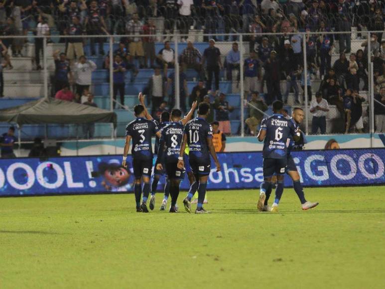 ¡Lo que no viste! Auzmendi molesto y Mónico sorprendió en el Motagua-Olancho