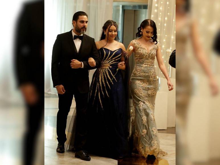 Sobriedad y elegancia en la Prom Night 2024 de Dowal School