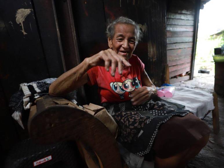 Esperanza, solidaridad y altruismo en entrega de víveres a Paula Viera