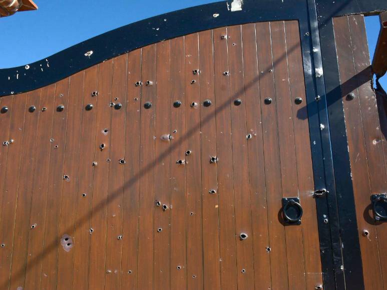 Rastros de sangre e impactos de bala: así quedó la lujosa casa donde capturaron a Ovidio Guzmán