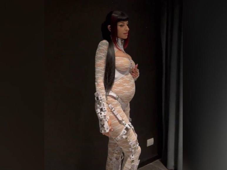 ¿Christian Nodal dejó a Cazzu estando embarazada de su segundo hijo?