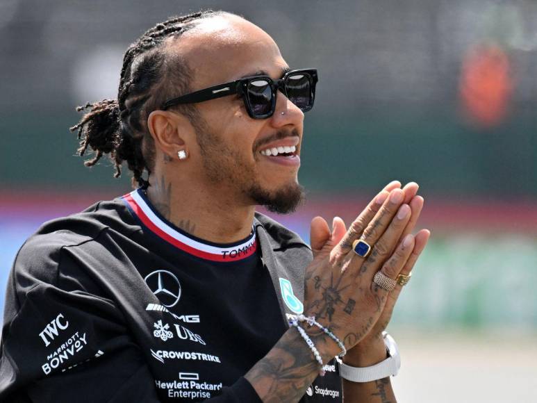 Captan a Lewis Hamilton con famosa mexicana en un yate ¿Y Shakira?