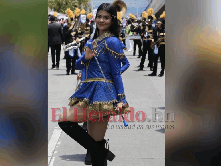 Mía Rodríguez, la bella palillona del Yave Nissi que conquistó los desfiles 2022