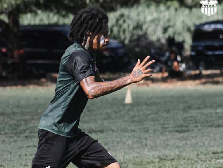 Henry Figueroa cumple su castigo y ahora está a la espera de ser habilitado por FIFA