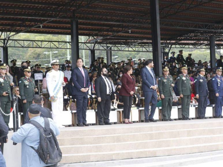 Con ascensos y condecoraciones: Así se llevo a cabo el aniversario del 197 aniversario del Ejército en Honduras