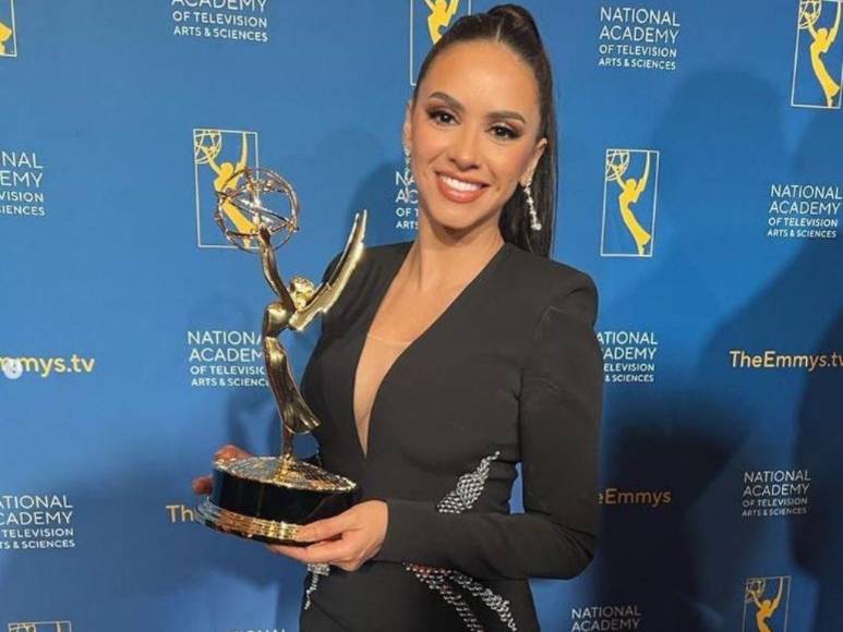 Ana Jurka disfruta cálidas vacaciones con su familia en Honduras