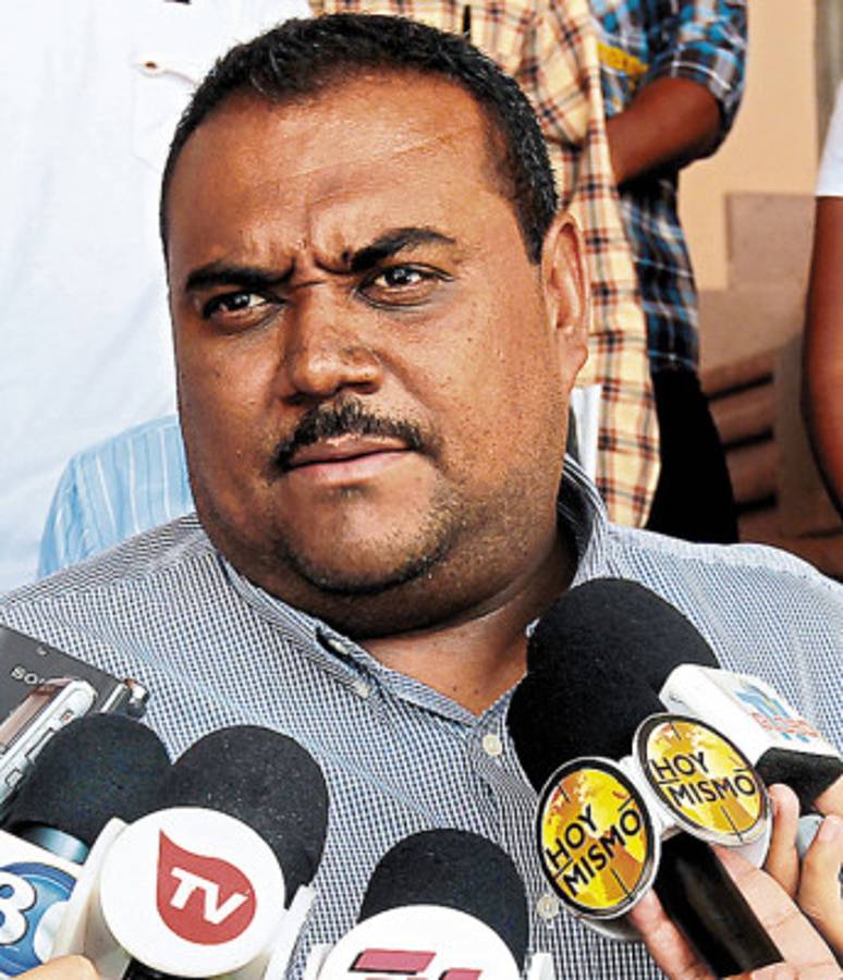 César Ham destapa corrupción del gobierno con exoneraciones