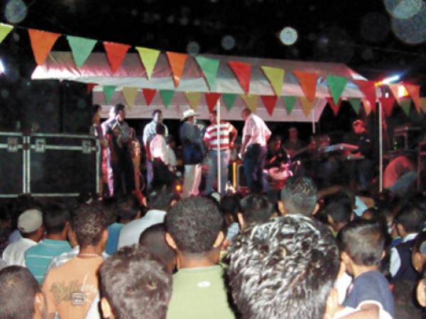 Carnaval en Cane, La Paz, para recibir el nuevo año