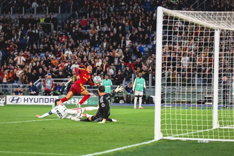 Vinicius señalado, polémica del VAR, lágrimas de crack y héroe en remontada de Real Madrid en Champions
