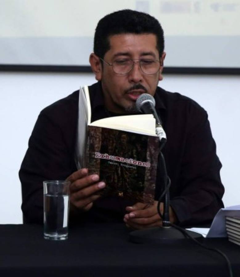 Samuel Trigueros presenta libro