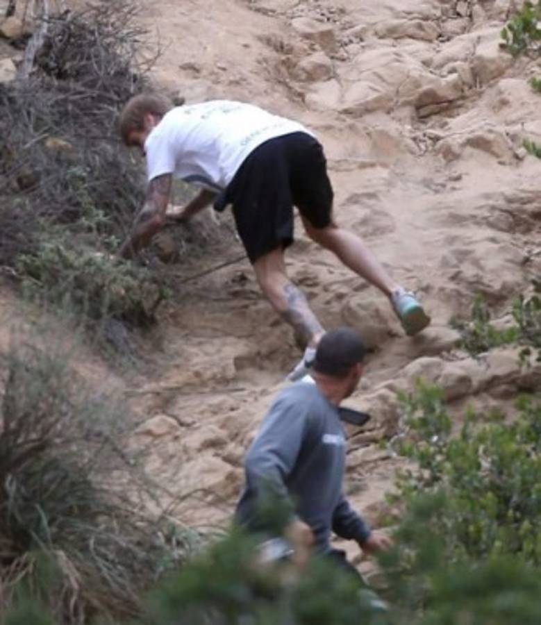 Justin Bieber se cayó mientras hacía ejercicio y el momento se viraliza en las redes
