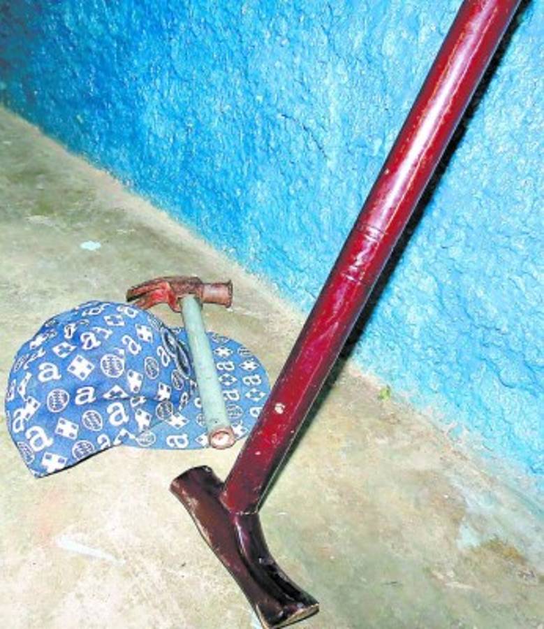 Enloquecido hombre asesinó a sus padres a martillazos