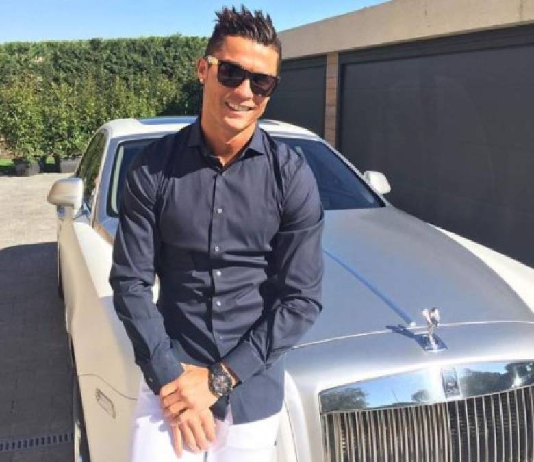 FOTOS: Esto cuesta cada uno de los lujosos carros que presume Cristiano Ronaldo