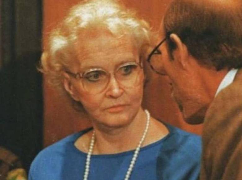 Dorothea Puente, la abuela que enterró siete cuerpos en su jardín en California