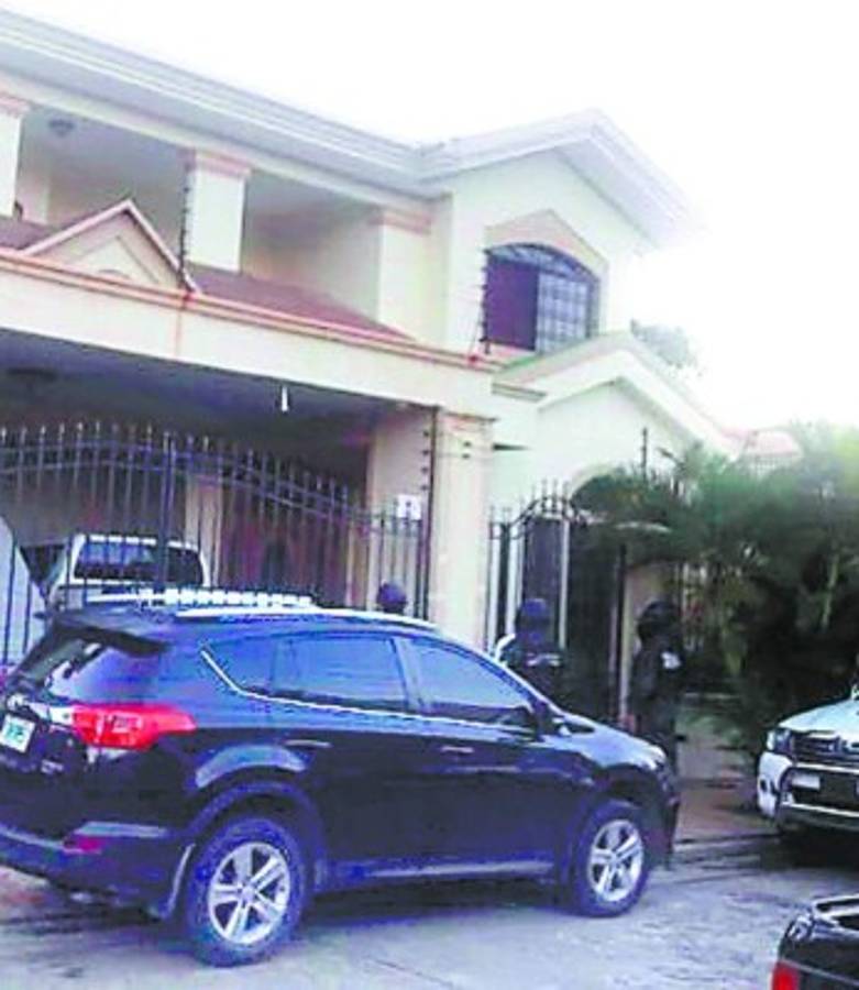 Procesan a pareja ligada al clan de los Barralaga