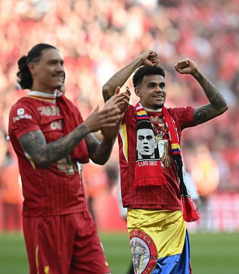Festejo son copa: Así celebró Liverpool el coronarse campeón de Premier League