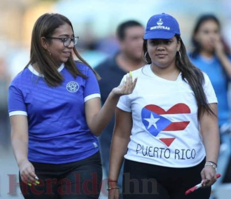 Rubias, morenas, hondureñas y puertorriqueñas: Las bellezas en el Nacional