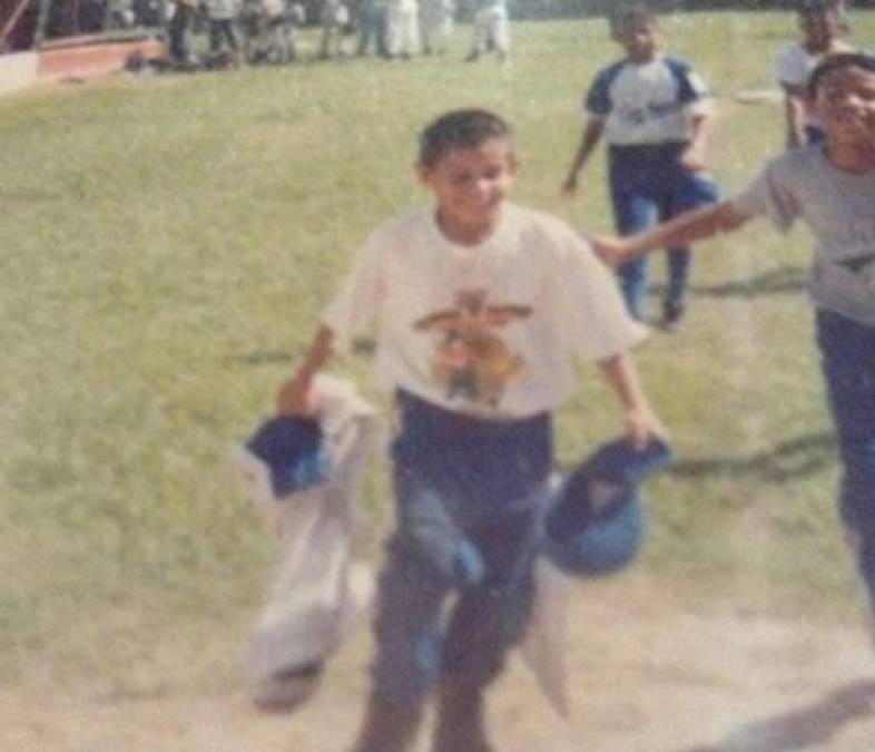 Luchador, solidario y nunca olvida sus raíces: La vida del beisbolista hondureño Mauricio Dubón en fotos