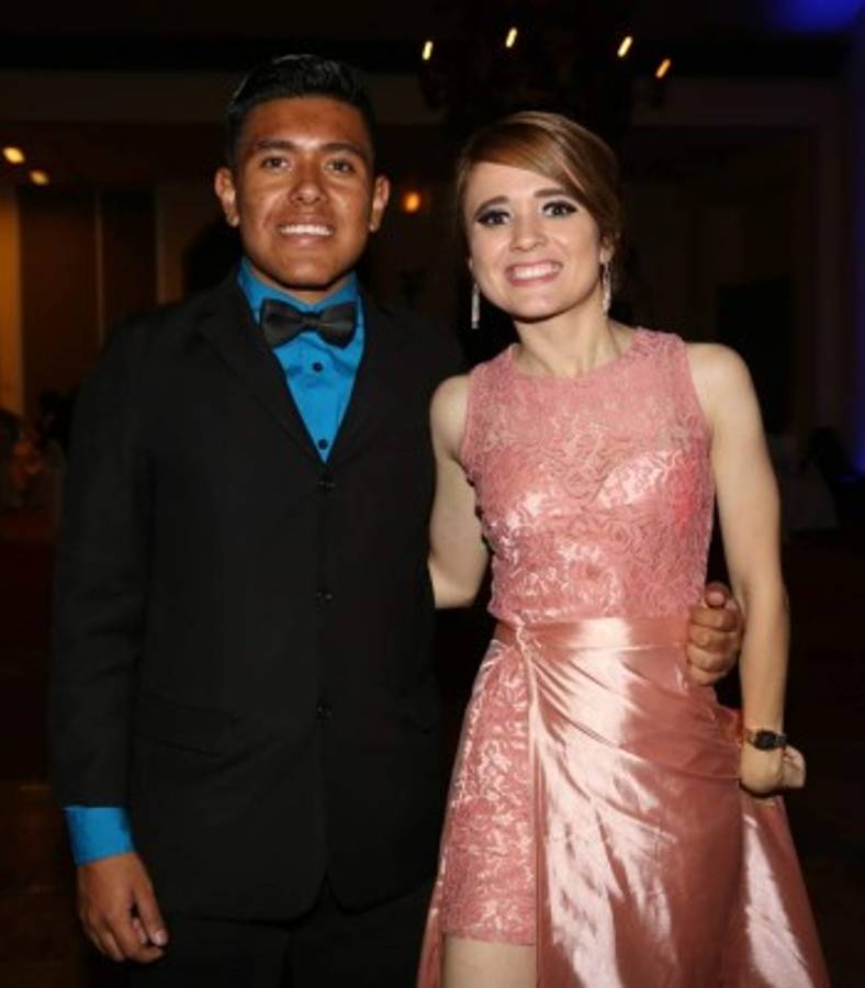 Eduardo Sierra y Yasmín Álvarez ya son esposos ante Dios