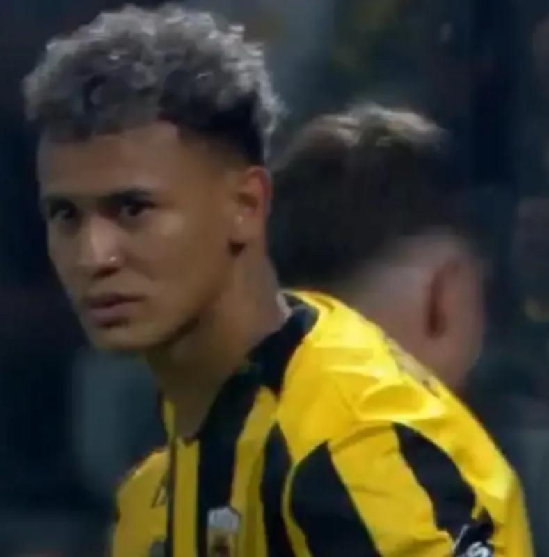 Historia de Kervin Arriaga, el jugador el AEK que casi pierde su pie y la acción de su mamá