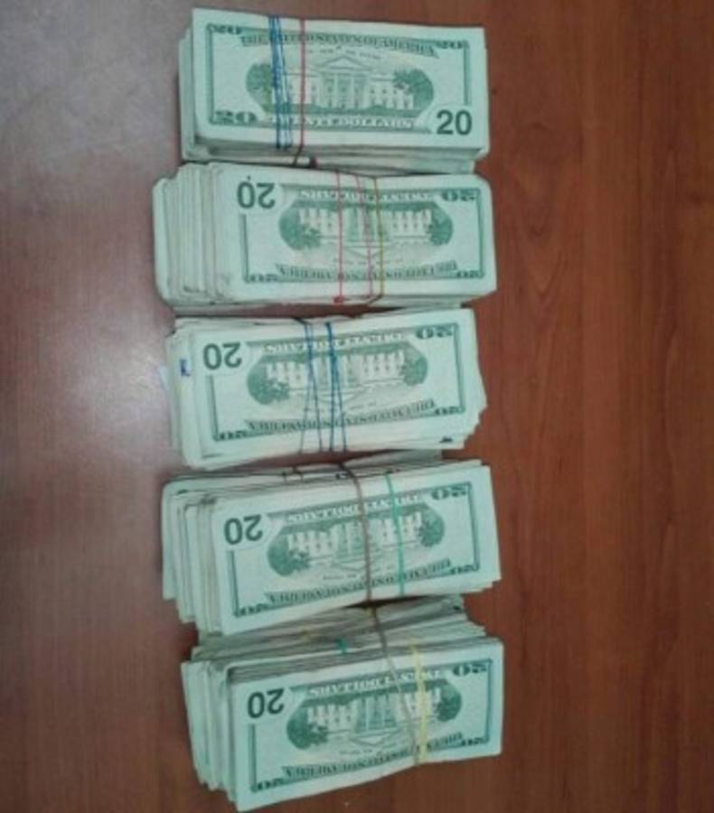 Detienen a dos extranjeros y un hondureño con 50 mil dólares en Choloma, Cortés