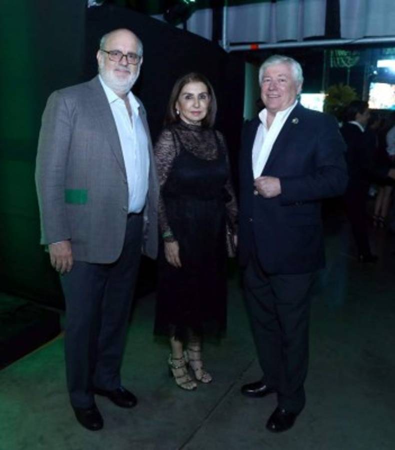 Una noche de recuerdos entre los egresados de la Elvel School