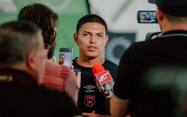 Jugador de gigante de Centroamérica es detenido por la policía: club toma decisión