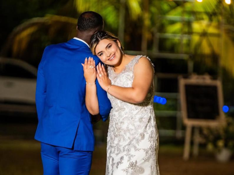 Reconocido futbolista sorprende al casarse con linda chica hondureña: Así fue la boda