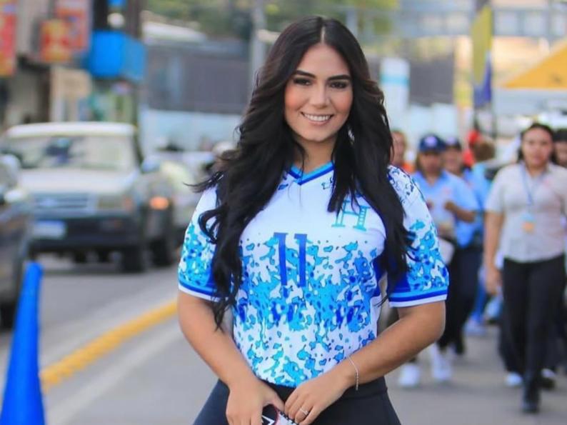 Exjugador de Motagua y linda periodista deportiva tuvieron su primer hijo: Así lo presumieron