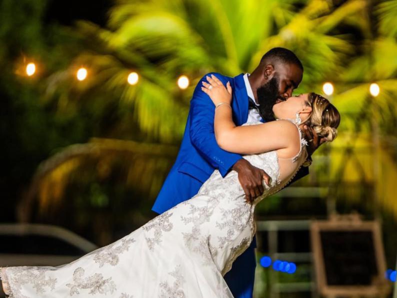 Reconocido futbolista sorprende al casarse con linda chica hondureña: Así fue la boda