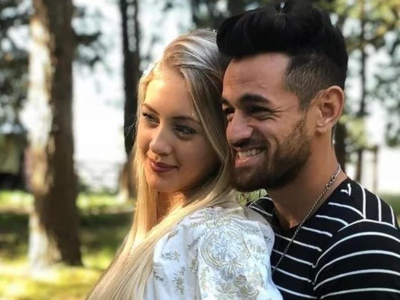Futbolista le roba la novia a uno de sus compañeros y desata la polémica en redes sociales