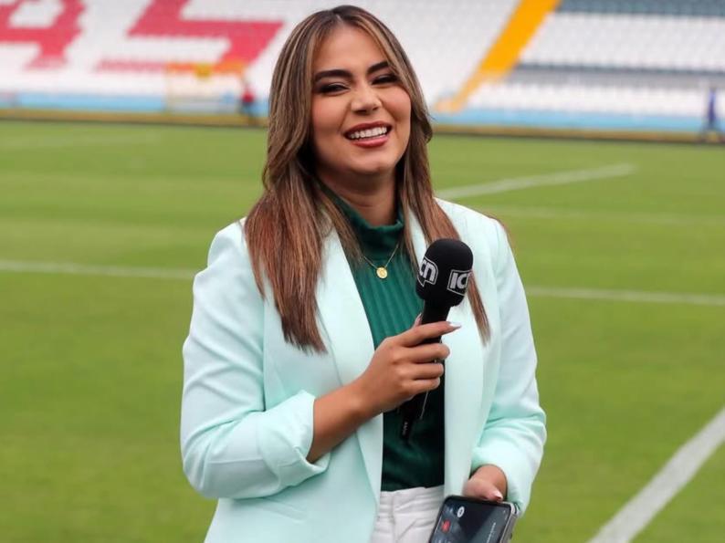 Exjugador de Motagua y linda periodista deportiva tuvieron su primer hijo: Así lo presumieron