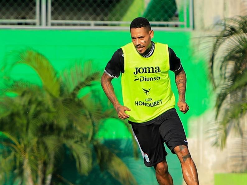 Fichajes: Se van dos y llega figura a Motagua; Olimpia suma refuerzo y barrida en Génesis PN