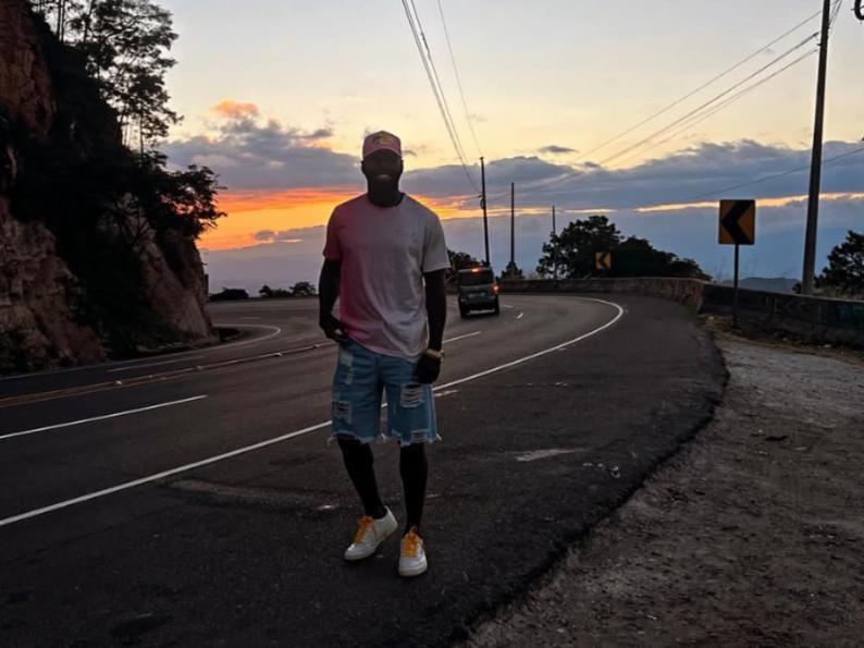 Reconocido futbolista sorprende al casarse con linda chica hondureña: Así fue la boda