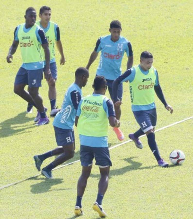 Jorge Luis Pinto alista variantes ante El Salvador
