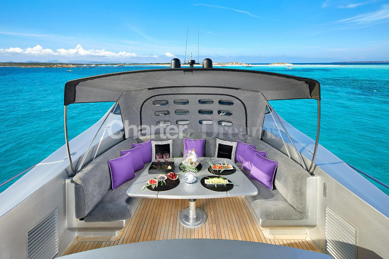 Así es el lujoso yate que rentó Messi y su familia por 73 mil dólares la semana (FOTOS)