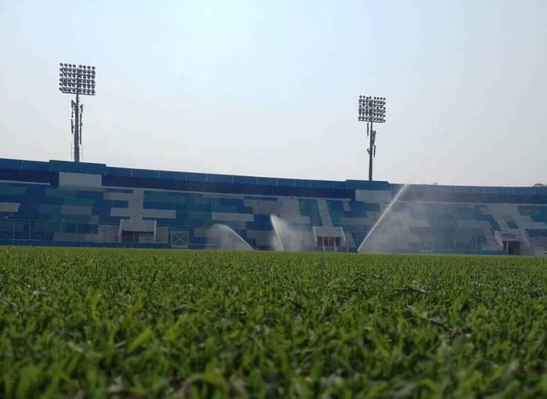 ¿Ya lo vieron?: Así luce el Estadio Nacional tras el segundo corte de su engramillado
