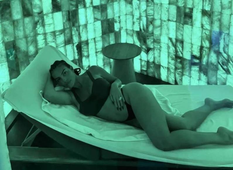 Georgina Rodríguez sorprende hasta a Cristiano Ronaldo al lucir cuerpazo en traje de baño