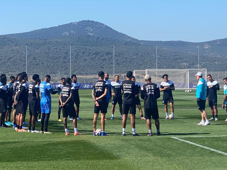 Tecnología de punta y nuevo cuerpo técnico: Honduras da un salto en su segundo entreno en España
