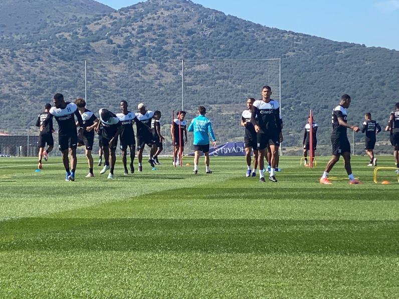 Tecnología de punta y nuevo cuerpo técnico: Honduras da un salto en su segundo entreno en España