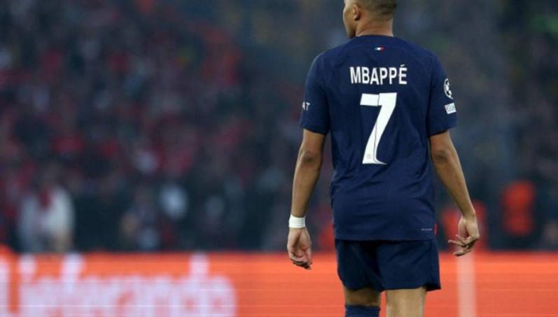 Kylian Mbappé recibe duro golpe por parte del Real Madrid