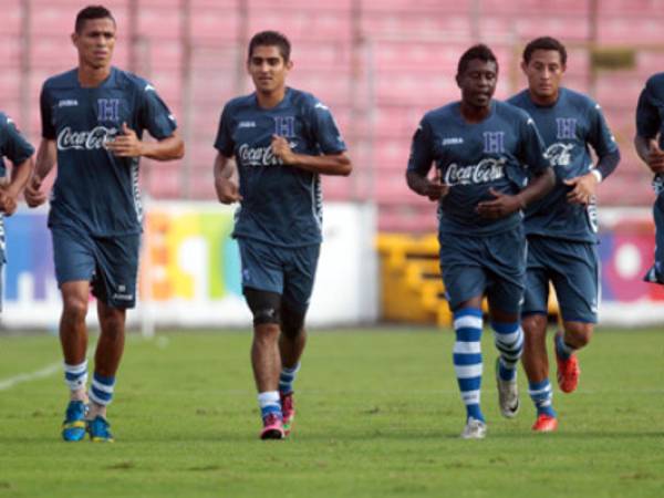 Los albos trabajaron por separado. El resto realizó físico y luego trabajos tácticos.