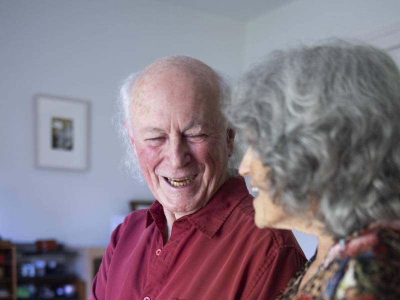 BC-WELL-SEX-SPAN-OLDER-ADULTS-ART-NYTSF — Joan Price and her boyfriend, Mac Marshall, at his home in Santa Rosa, Calif., March 3, 2026. They have had to adjust their bedroom activities to suit various physical limitations, but the couple maintain a weekly sex date. (Rachel Bujalski/The New York Times) — ONLY FOR USE WITH ARTICLE SLUGGED —BC-WELL-SEX-SPAN-OLDER-ADULTS-ART-NYTSF — OTHER USE PROHIBITED.