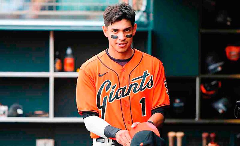 Fue futbolista y hoy triunfa como el único hondureño clasificado a una serie mundial del béisbol: trayectoria de Mauricio Dubón