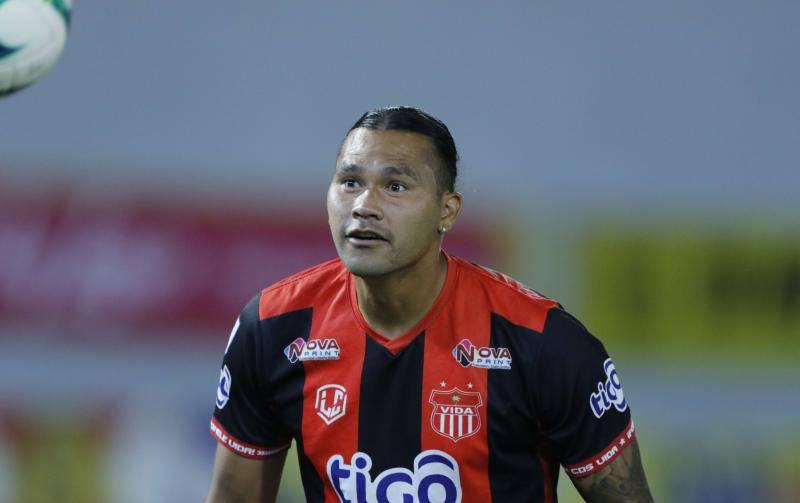 Gullit Peña recuerda su paso por el Vida y detalla por qué se fue y no cumplió el contrato