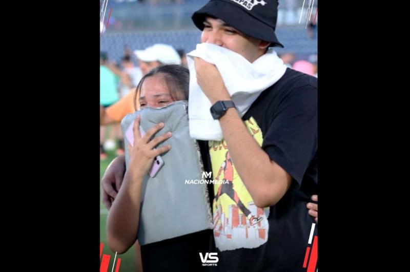 En fotos: Pelea de barras deja a varios aficionados heridos y esto informa la policía