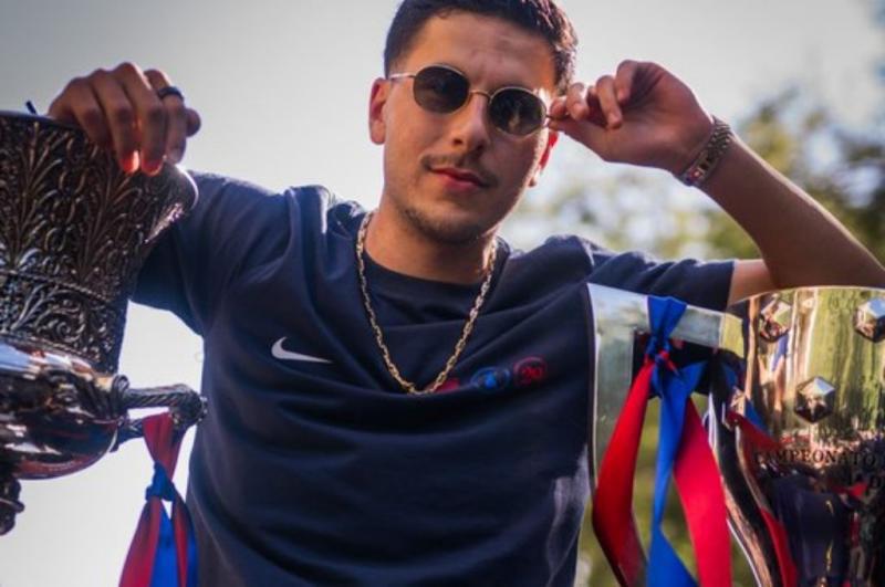 Burla a Vinicius y Real Madrid: Así fue la celebración de Barcelona junto a su afición