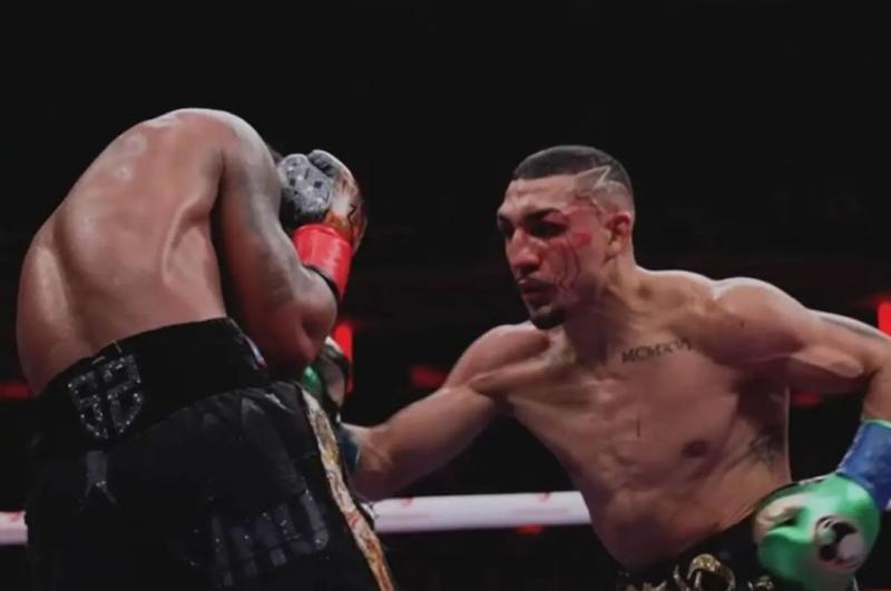 Teófimo López pudo morir ante Shakur, lo que hizo su madre y el boxeador que se burló del hondureño