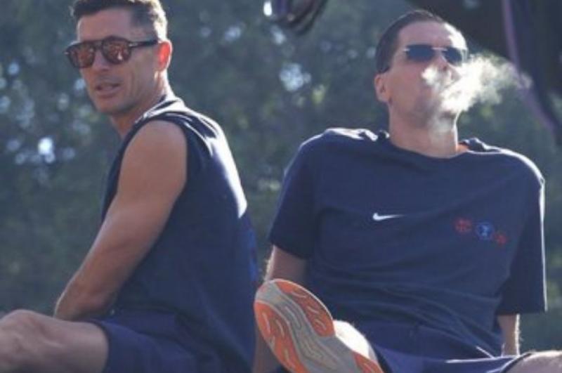 Burla a Vinicius y Real Madrid: Así fue la celebración de Barcelona junto a su afición